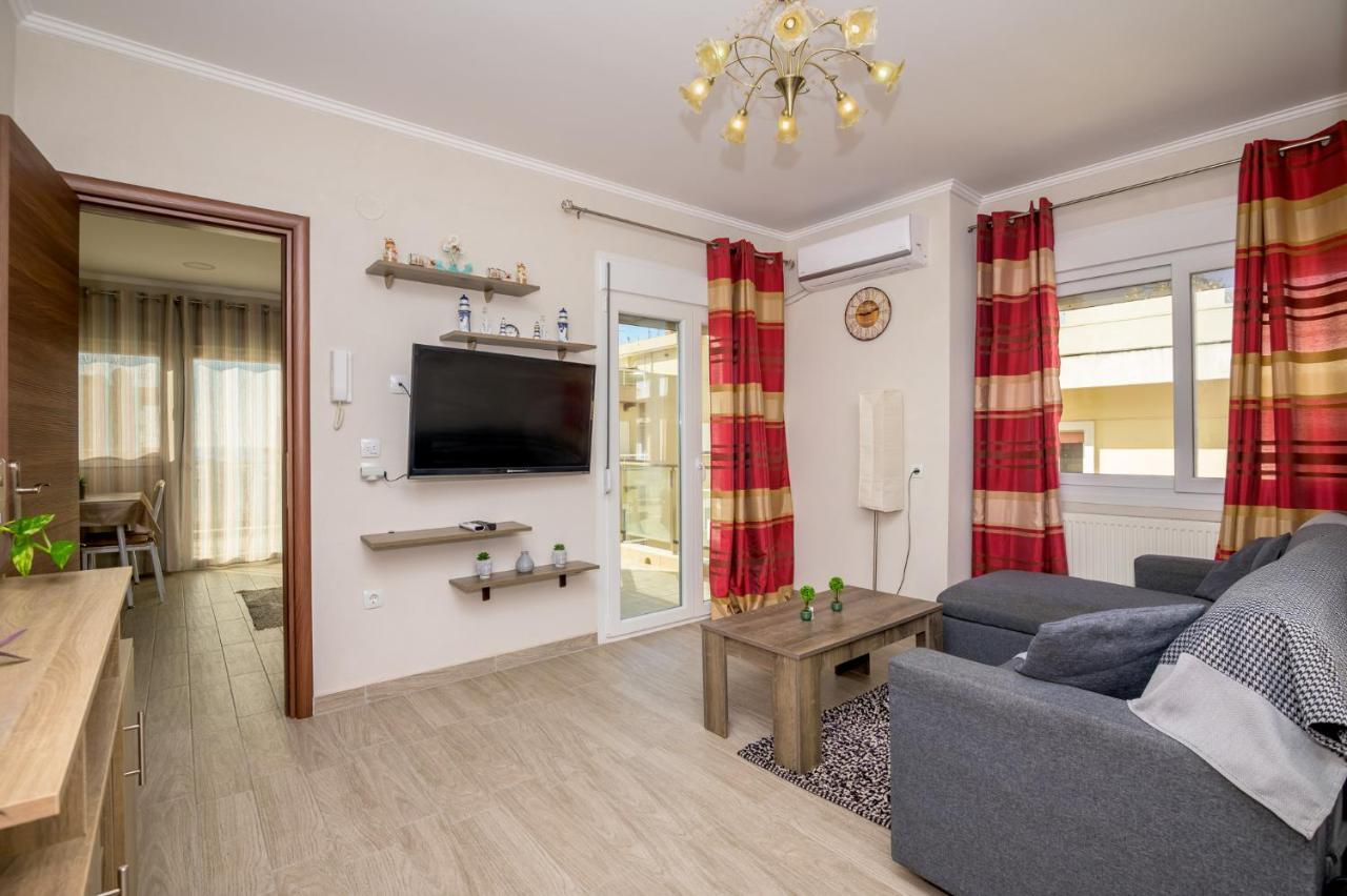 Spartacus Apartment อเล็กซานโดรโพลิส ภายนอก รูปภาพ