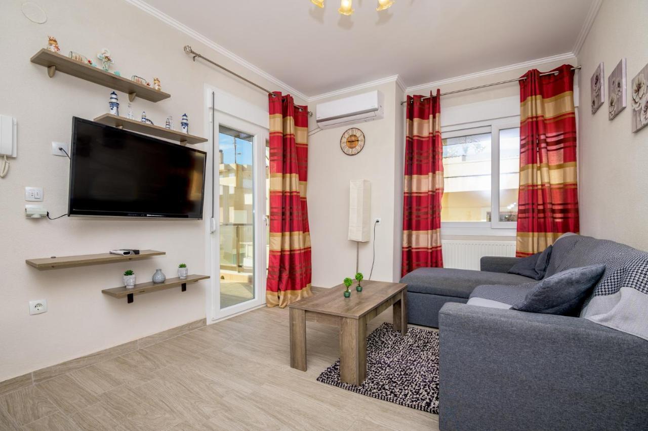 Spartacus Apartment อเล็กซานโดรโพลิส ภายนอก รูปภาพ