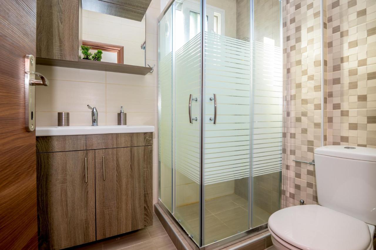 Spartacus Apartment อเล็กซานโดรโพลิส ภายนอก รูปภาพ